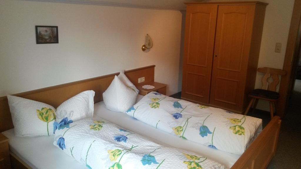 Apart Garni La Fontana Kappl  Room photo